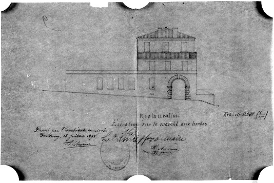 Projet d'aménagement de la 'maison Brisson' en hôtel de ville : élévation de la façade place du Marché aux herbes, au 1/200e, signée et datée A.Charier, le 18 juillet 1873 (A.C. Fontenay-le-Comte, 2 O 7).