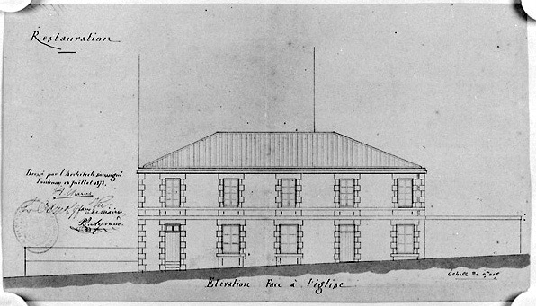 Projet d'aménagement de la 'maison Brisson' en hôtel de ville : élévation de la façade rue René-Moreau, au 1/200e, signée et datée A.Charier, le 18 juillet 1873 (A.C. Fontenay-le-Comte, 2 O 7).