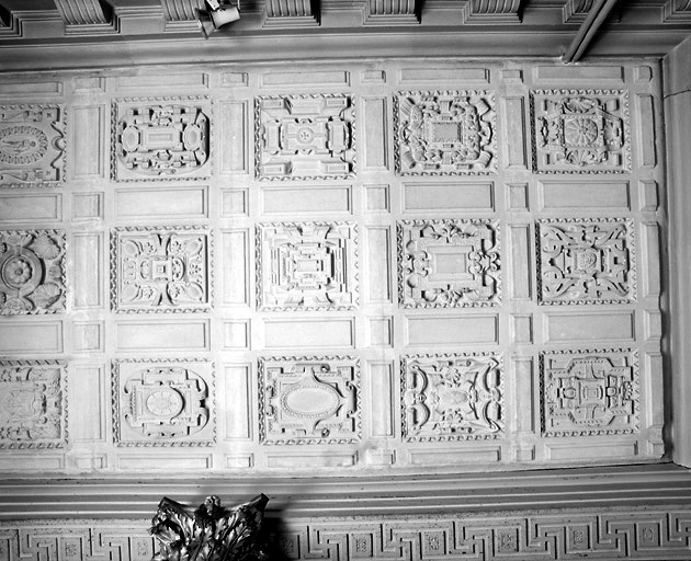 Plafond à caissons de la salle à manger