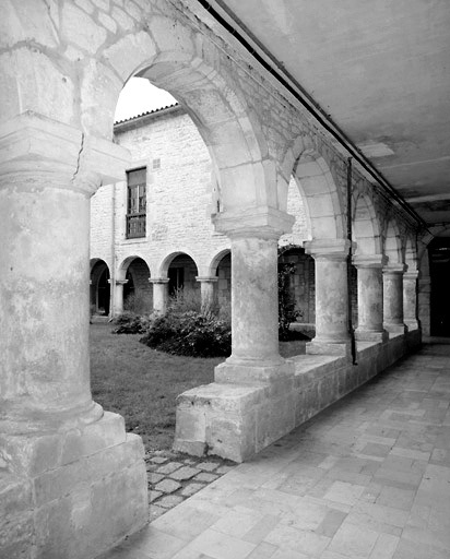 Vue du cloître.