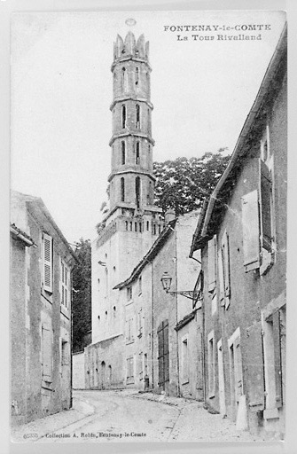 Vue de la tour au milieu du XXe siècle. Carte postale ancienne.