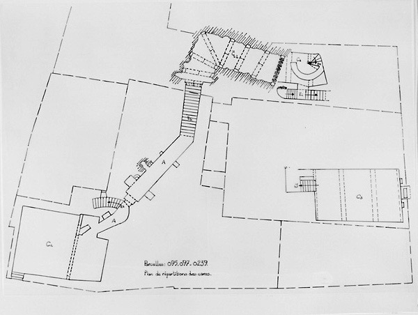 Plan des sous-sols du 4, rue du Puits de la Vau, du 26 et du 30, rue Gaston-Guillemet, au 1/100e, par Géraldine Métayer, en 1996.