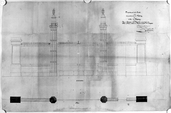 'Plan et élévation d'une barrière en fer forgé avec pilles en pierres, destinée au bureau d'octroi dit de Nantes' signé et daté A.Garnereau, le 22 février 1854.