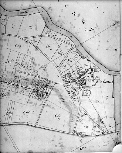 Commune de Saint-Médard-des-Prés, rattachée à la commune de Fontenay-le-Comte en 1972. Plan cadastral de 1810, section B dite de Biossais au 1/2500e, détail du village de Biossais.