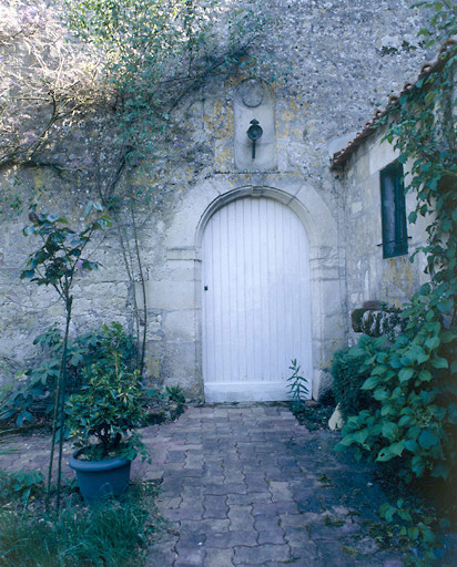 Porte de la chapelle.