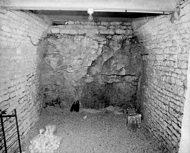 Intérieur de la cave, à l'extrémité du corps de bâtiment ouest.