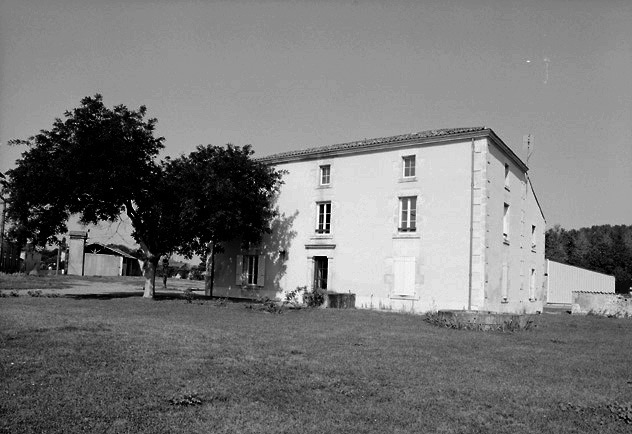 Maison de la 'Cour de Boisse', 8 rue Phelippon-Baudry, à Boisse.