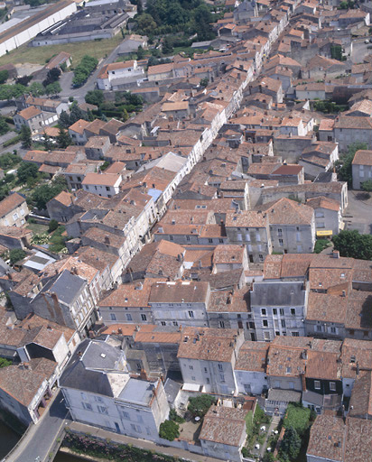 Vue aérienne du faubourg des Loges, prise de l'ouest.