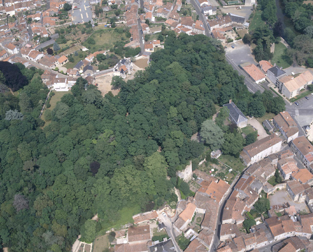 Vue aérienne prise au-dessus du parc Baron.