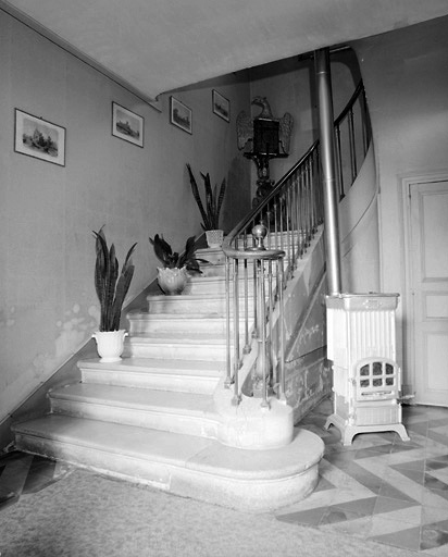 Escalier de l'aile sud-ouest.