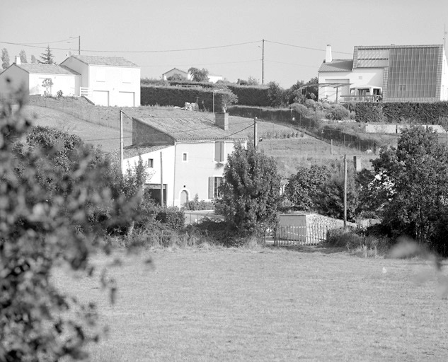 Vue de la maison 'Le Buron', route de l'Orbrie.