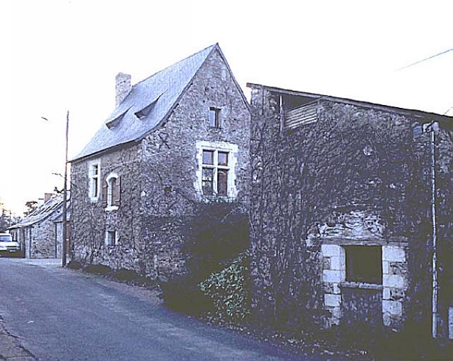 Vue d'ensemble sur rue.