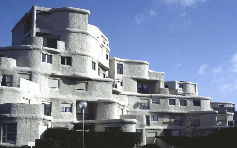 Vue d'ensemble sur rue.