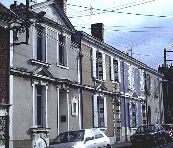 Vue d'ensemble sur rue.