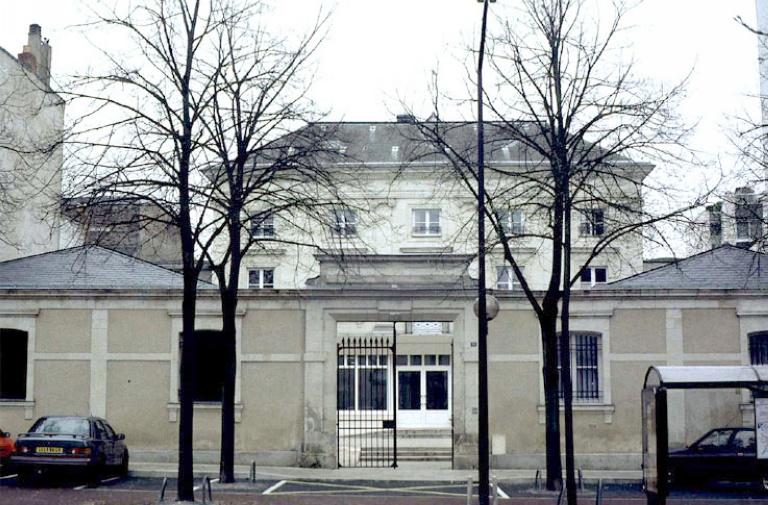 Vue d'ensemble sur rue.