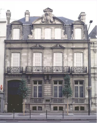Vue d'ensemble sur rue.
