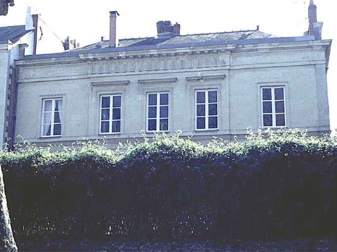 Elévation postérieure sur l'avenue Jeanne-d'Arc.