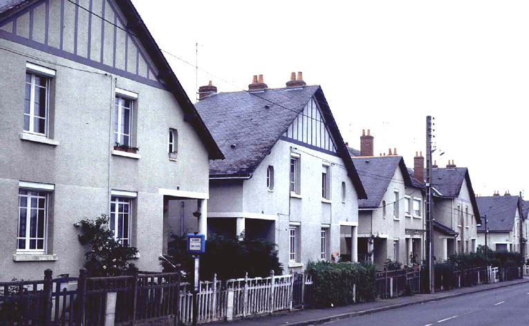 Vue d'ensemble sur rue.