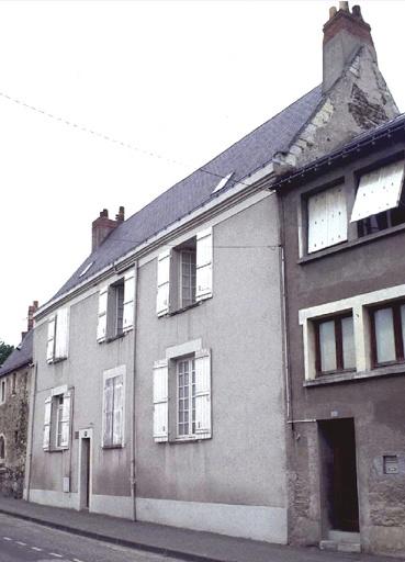 Vue d'ensemble sur rue.