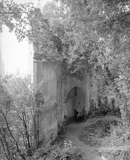 La tour de la Boulaye vue de l'esplanade du château.