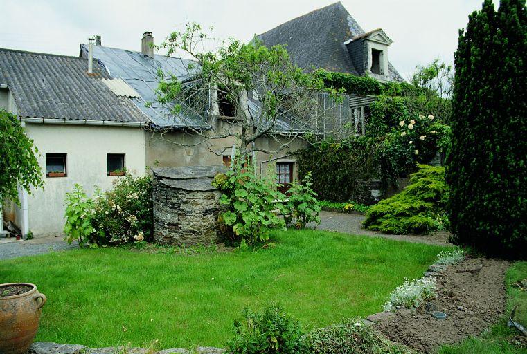Logis, partie nord : façade est, sur cour.