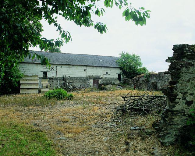Etables-écuries : façade postérieure aun nord.
