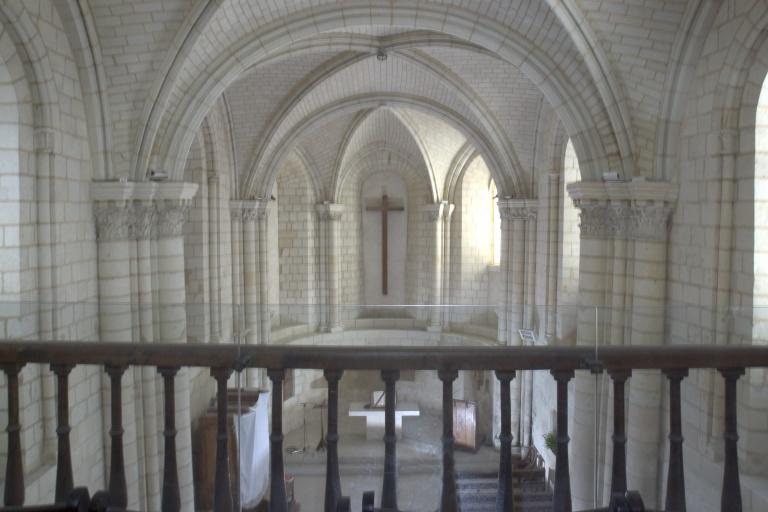 Chapelle saint-Eloi. Nef et choeur, vue prise du haut de la tribune.