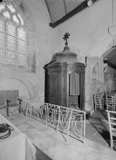 Ensemble de 2 confessionnaux, église paroissiale de Saint-Hernin (Saint-Hernin)