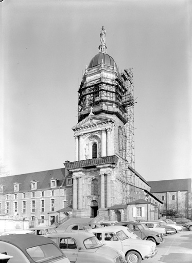 Abbaye de Bénédictins, de Mauristes ; église paroissiale Saint-Melaine, Saint-Pierre, Notre-Dame, Notre-Dame en Saint-Melaine, 15 rue de la Monnaie (Rennes)