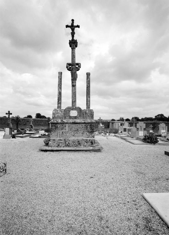 Calvaire, cimetière (Trégourez)