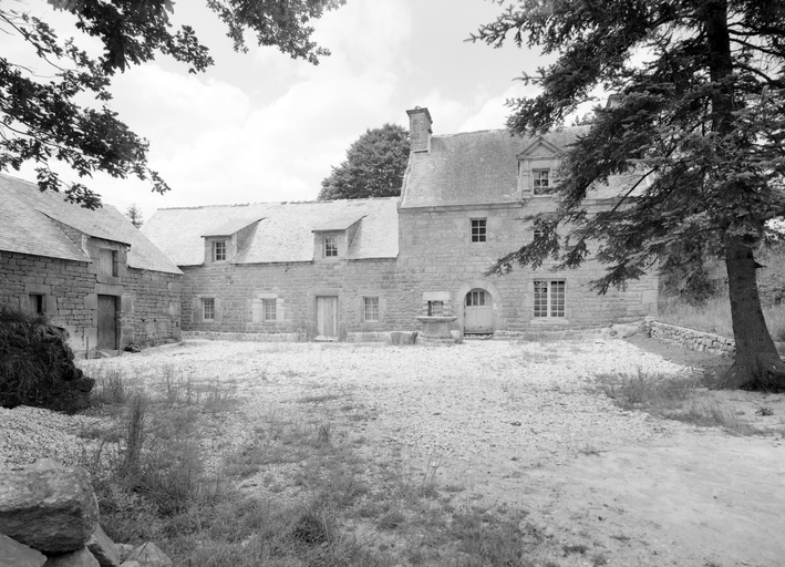 Vue de situation de l'ensemble du manoir et de ses communs