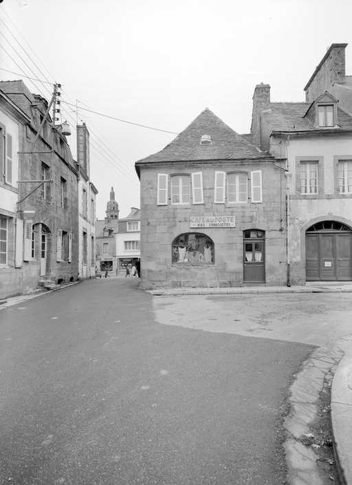 Maison, 20 place Stenfort (Gourin)