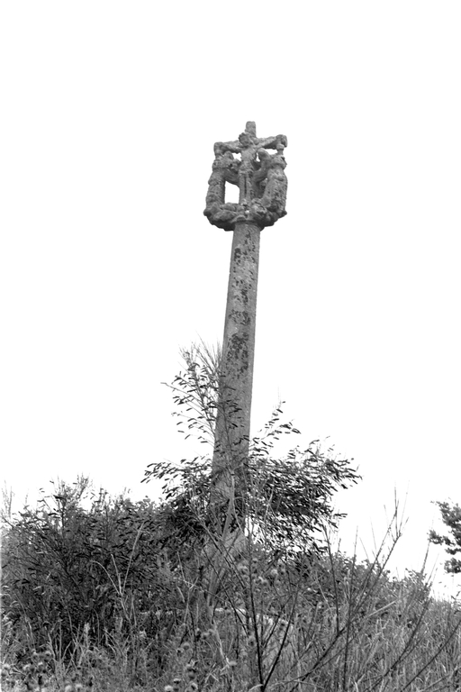 Croix de carrefour (près de Kérambail) : vue de la face ouest