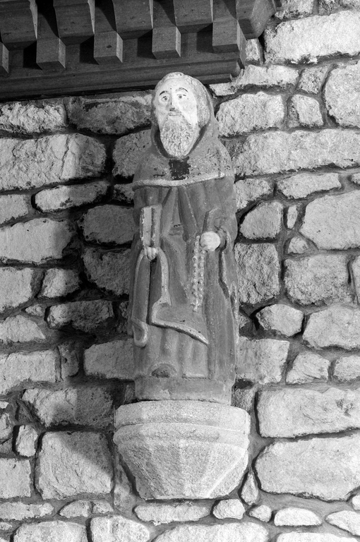 Statue (d'applique, petite nature) : saint Quay, chapelle Saint-Michel (Glomel)
