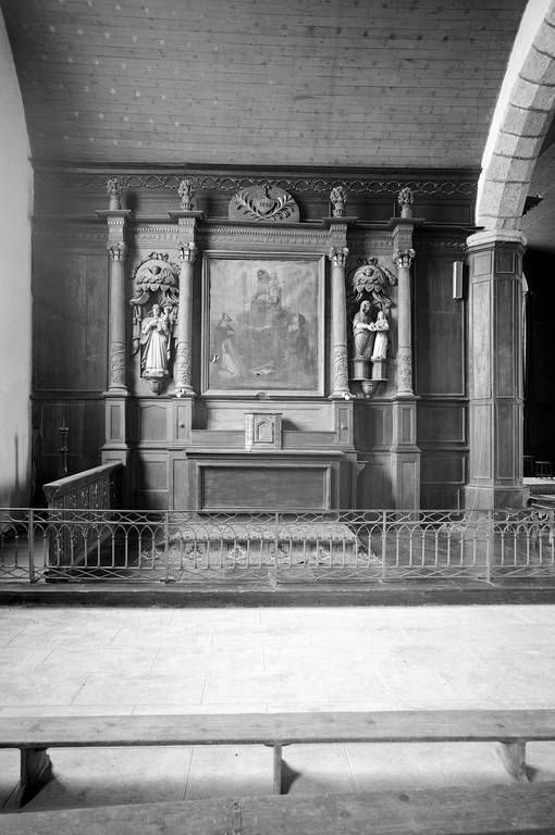 Autels (2), retables (2), tabernacles (2), gradins d'autel (2), lambris de hauteur (autel secondaire, autel tombeau, retable architecturé), église Paroissiale Saint Pierre (Plounévez-Quintin)