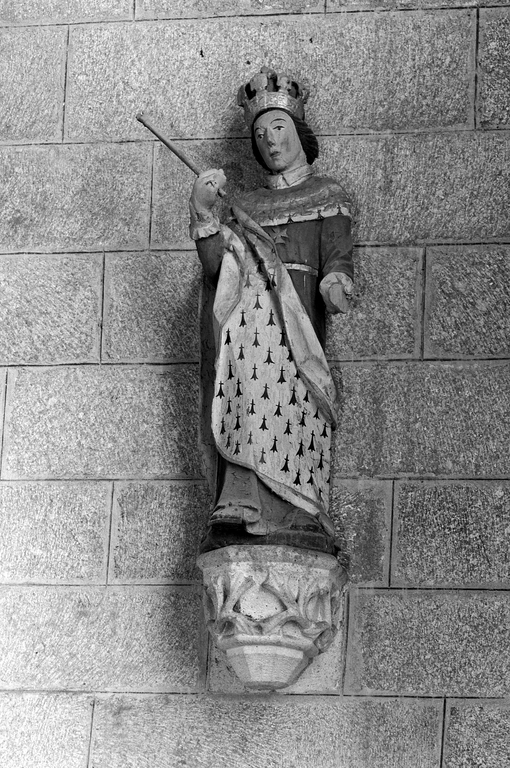 Statue (d'applique, petite nature) : saint Louis, église Paroissiale Notre-Dame (Kergrist-Moëlou)