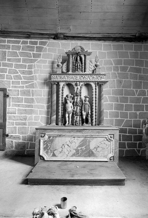 Statue (d'applique, statuette) : trône de grâce, chapelle Saint Lubin (Kergrist-Moëlou)