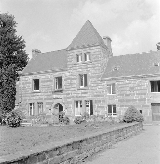 Maison, Kerléau (Cast)