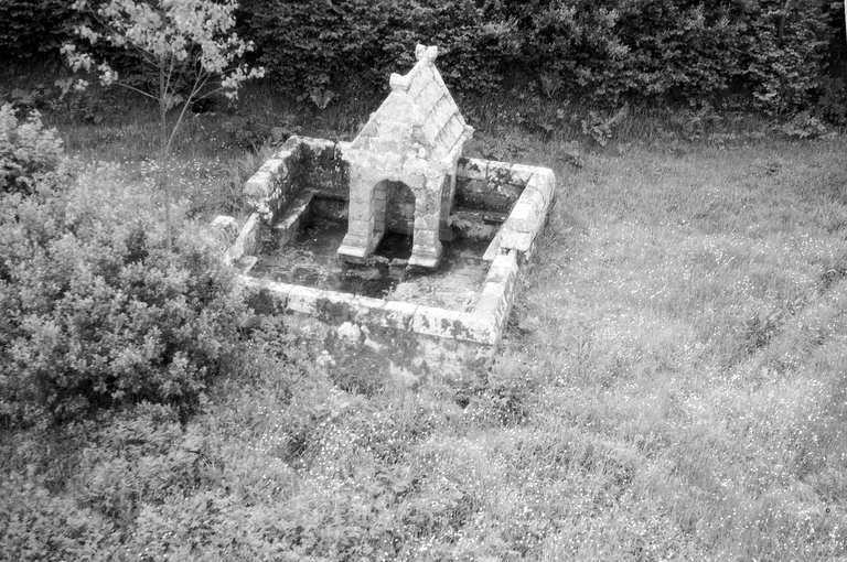 Vue générale ; Fontaine : vue générale