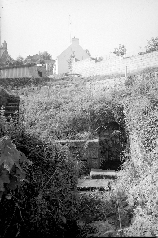 Fontaine : vue générale ; Vue générale