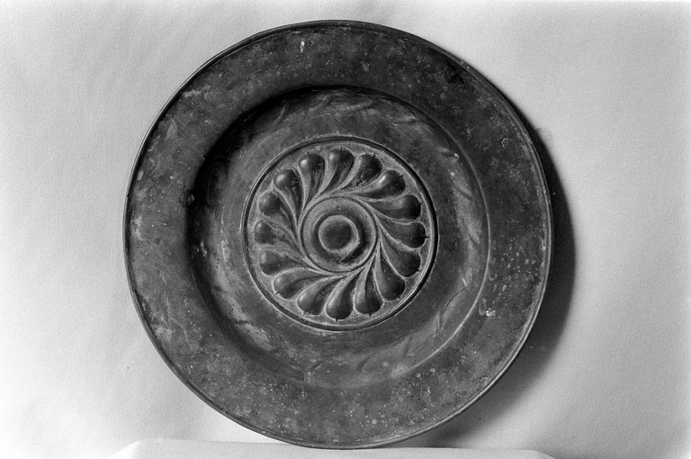 Plat (1), église paroissiale Saint Corentin (Glomel)