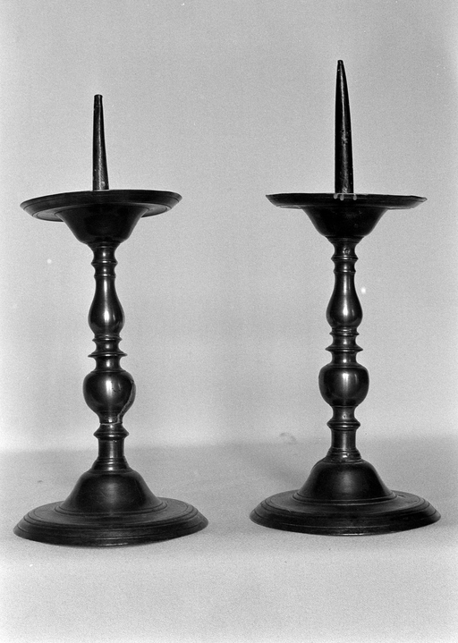 Chandelier (2, paire), église Paroissiale Saint Germain (Glomel)