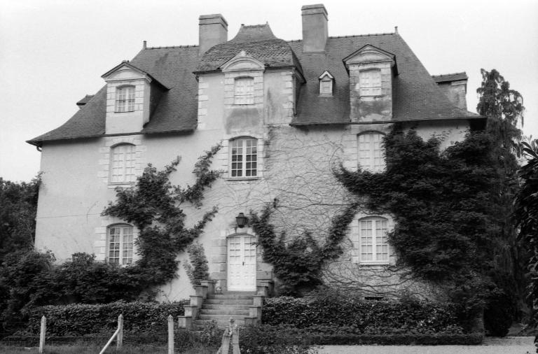 Château de Beaumont (Mordelles) ; Les châteaux, manoirs et demeures de la commune de Mordelles