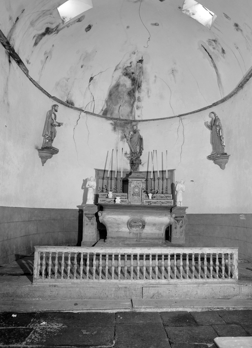 Vue intérieure vers le choeur