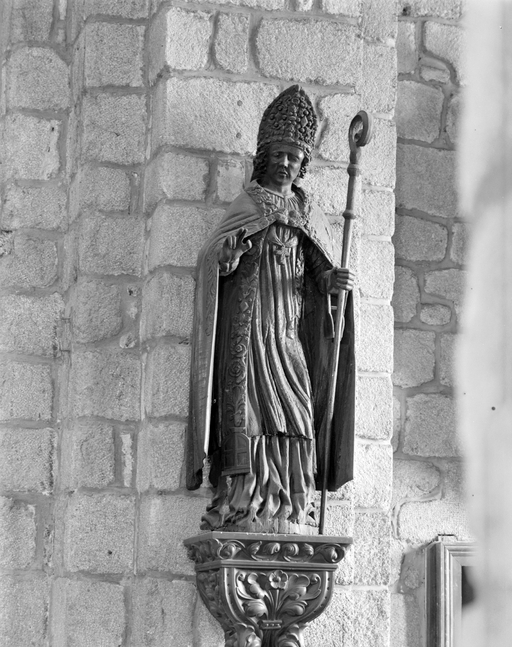 Statue : Saint Amand (Tremblay fusionnée en Val-Couesnon en 2019)