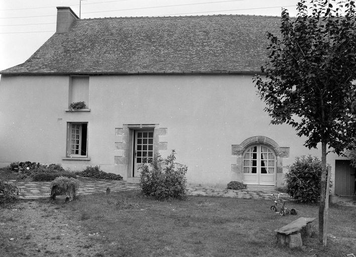 Manoir, élévation antérieure.