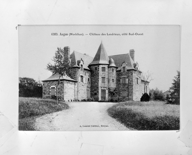 Reproduction carte postale A. Lamiré éditeur Rennes : Château des Landrieux côté sud-ouest.