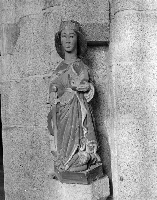 Statue (d'applique, statuette) : sainte Catherine d'Alexandrie, chapelle de la Trinité (Plozévet)