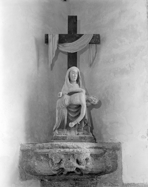 Groupe sculpté : vierge de pitié, Chapelle Notre-Dame-de-Penhors (Pouldreuzic)