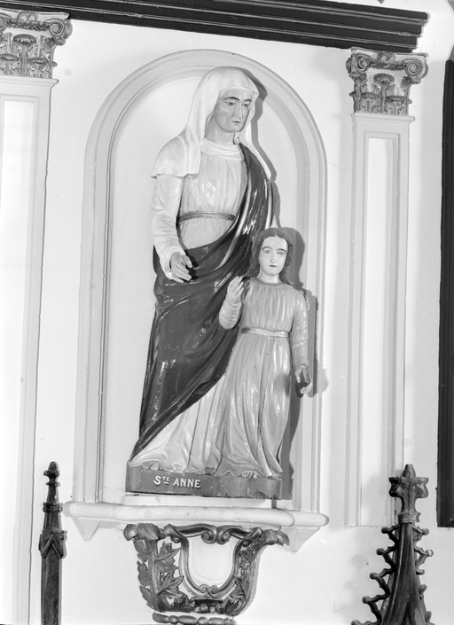 Groupe de Sainte Anne et la Vierge, vue de face.